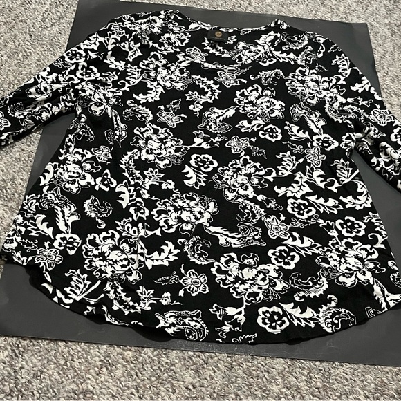 JM Collection woman's Petite Top size PL - Picture 6 of 6